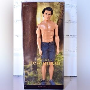 2009 Barbie Twilight Saga New Moon Jacob Collectible Doll Pink Label Mattel